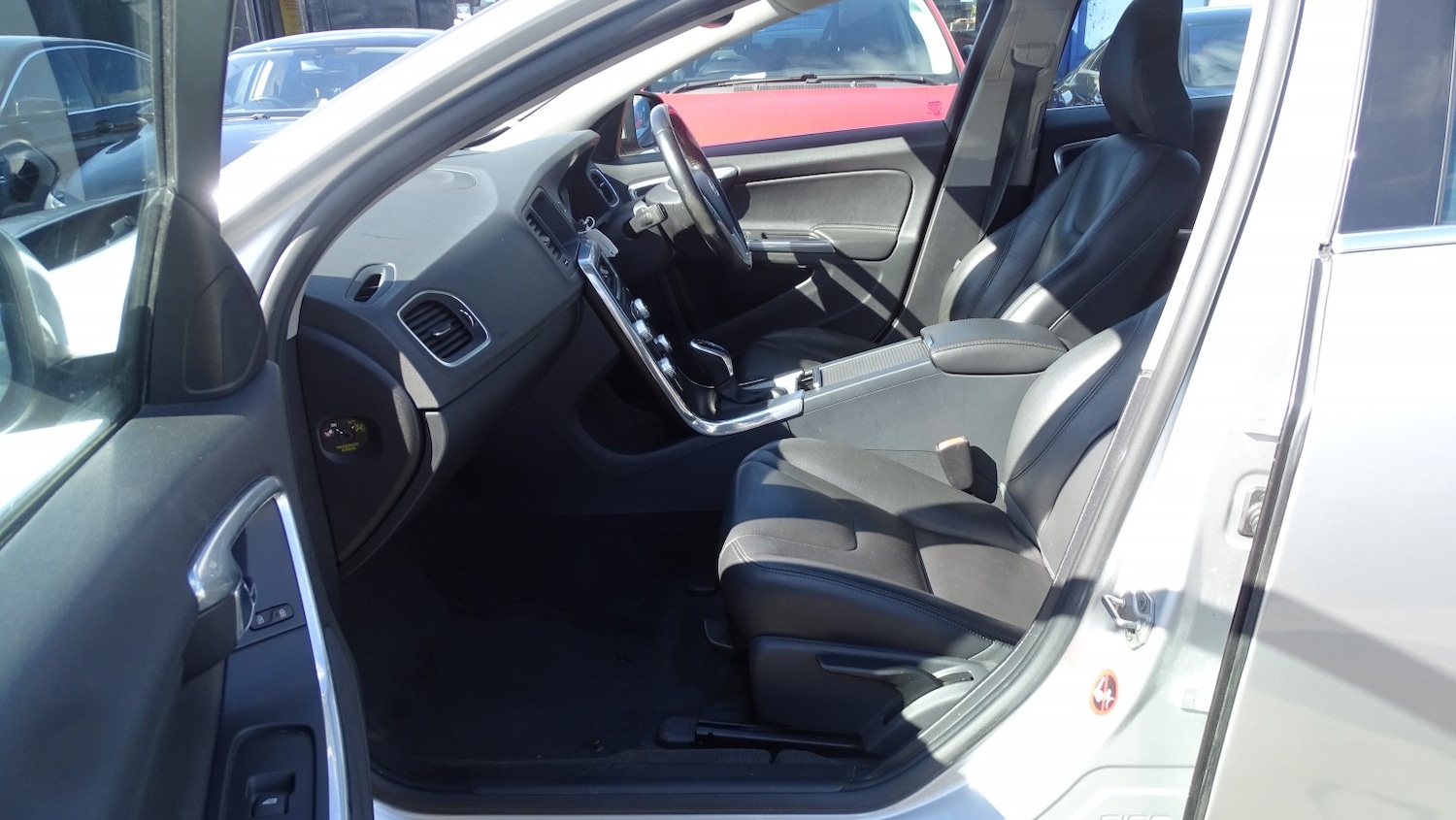 Used Volvo V60 2015 for sale - 78031758: Photo 29