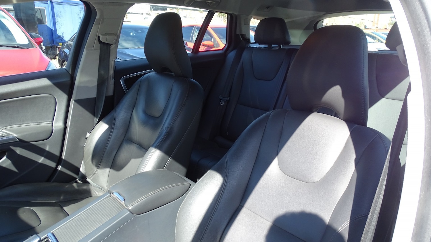 Used Volvo V60 2015 for sale - 78031758: Photo 30