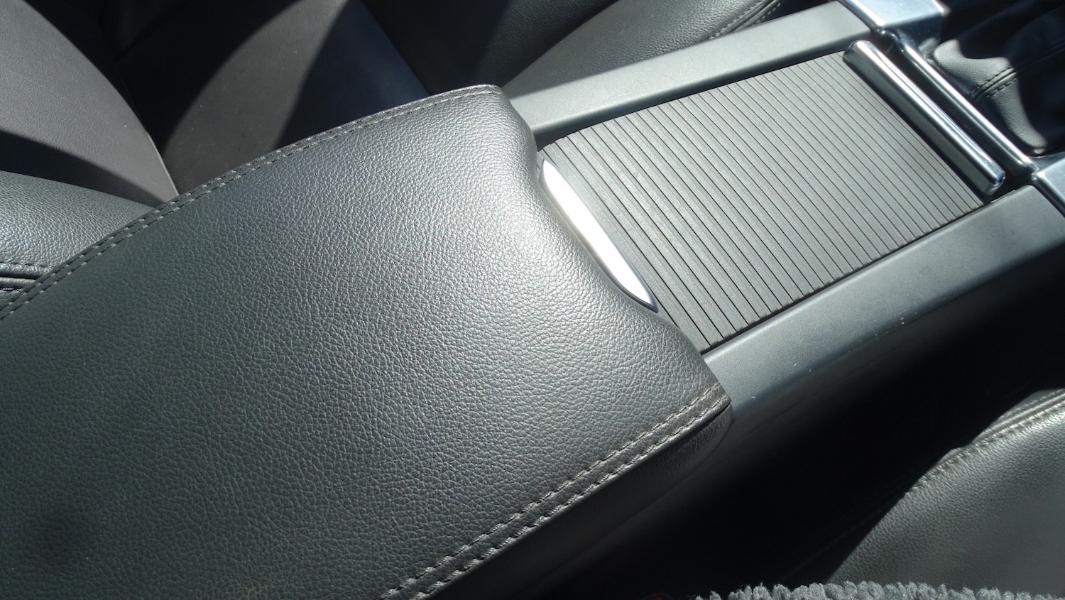 Used Volvo V60 2015 for sale - 78031758: Photo 36