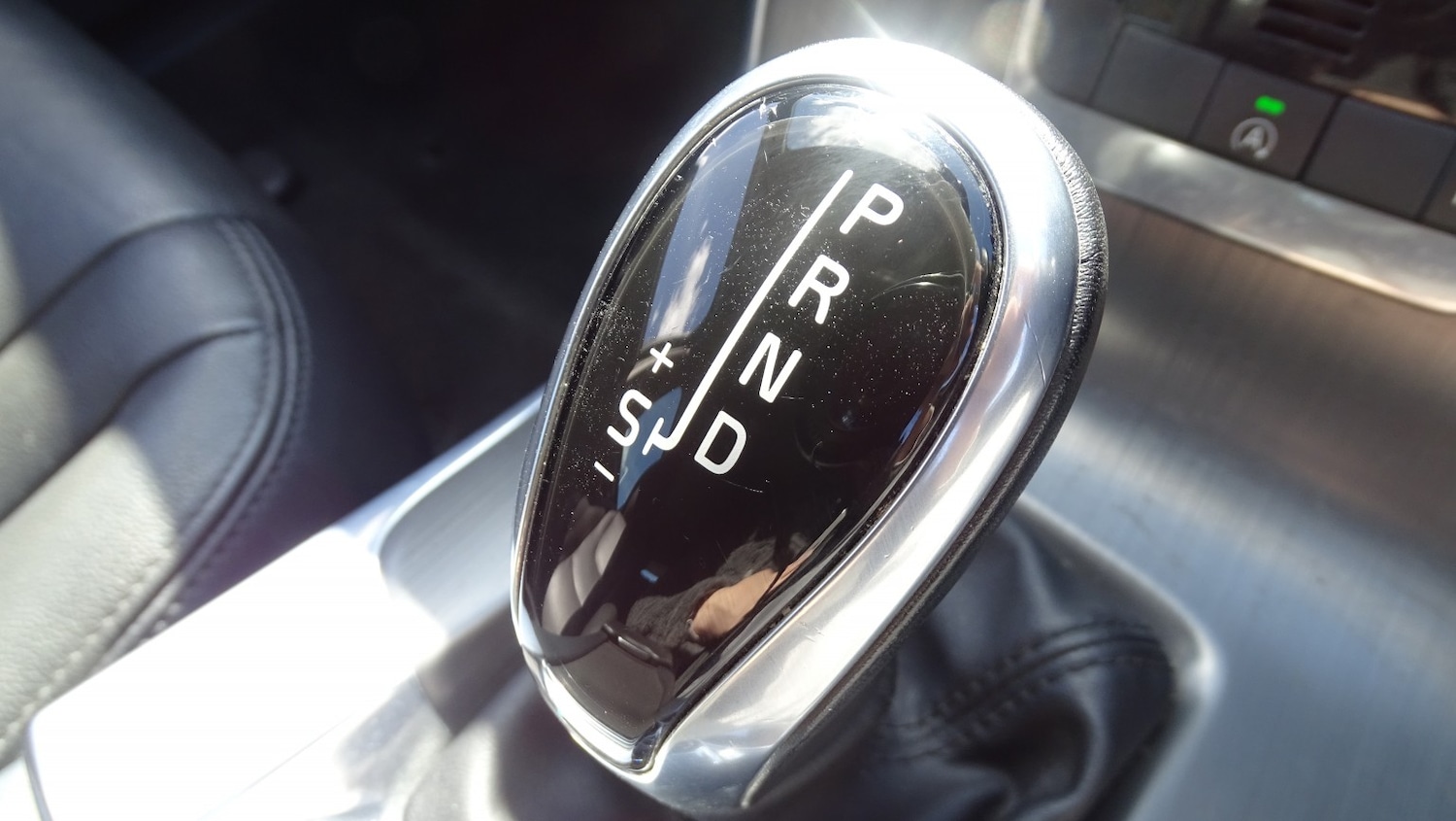 Used Volvo V60 2015 for sale - 78031758: Photo 39