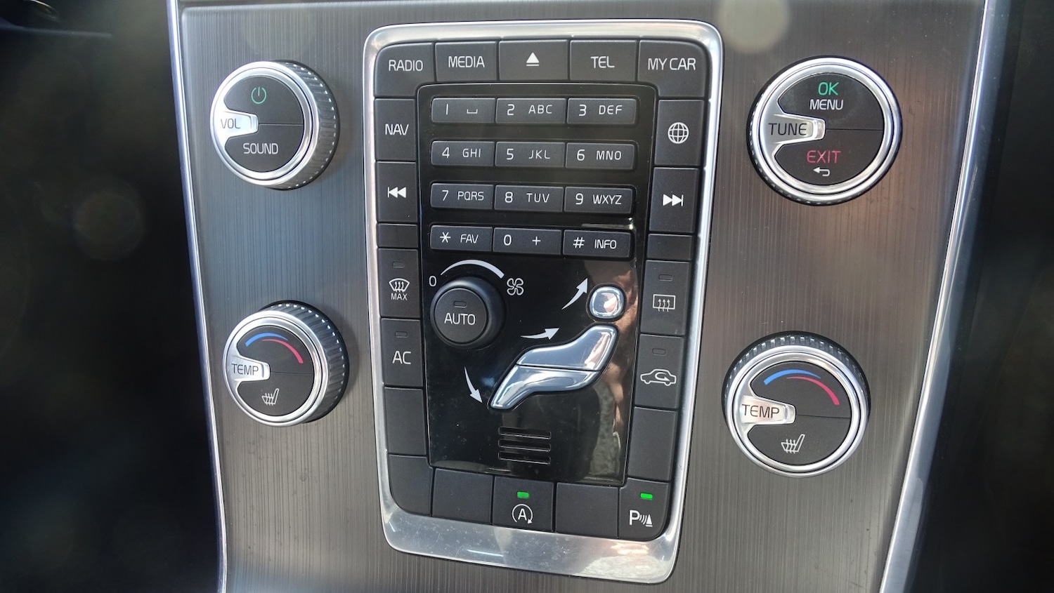 Used Volvo V60 2015 for sale - 78031758: Photo 40