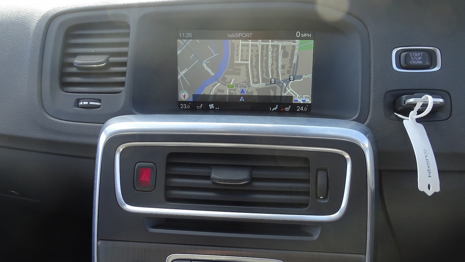 Used Volvo V60 2015 for sale - 78031758: Photo 41