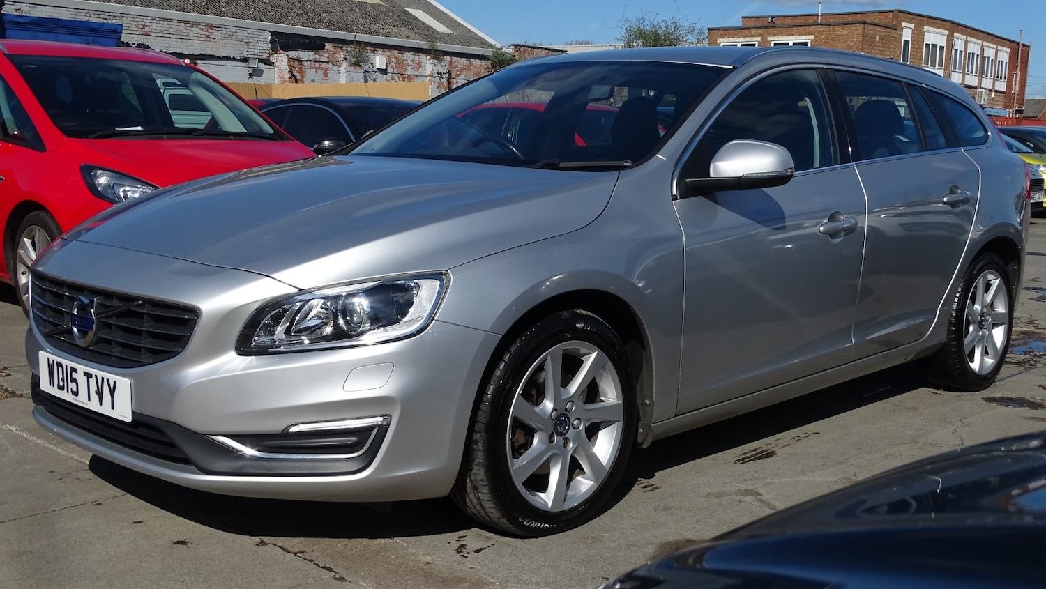 Used Volvo V60 2015 for sale - 78031758: Photo 9