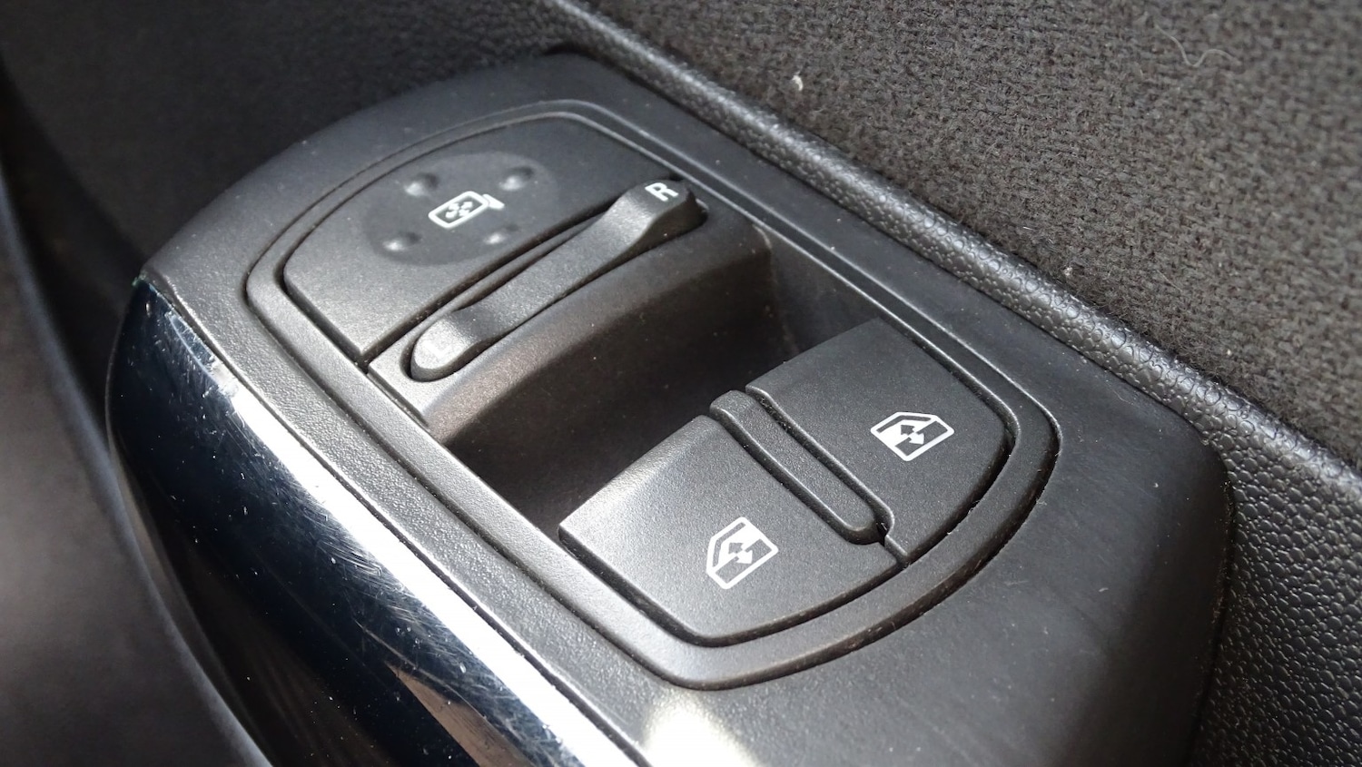 Used Vauxhall Corsa 2012 for sale - 77837019: Photo 33