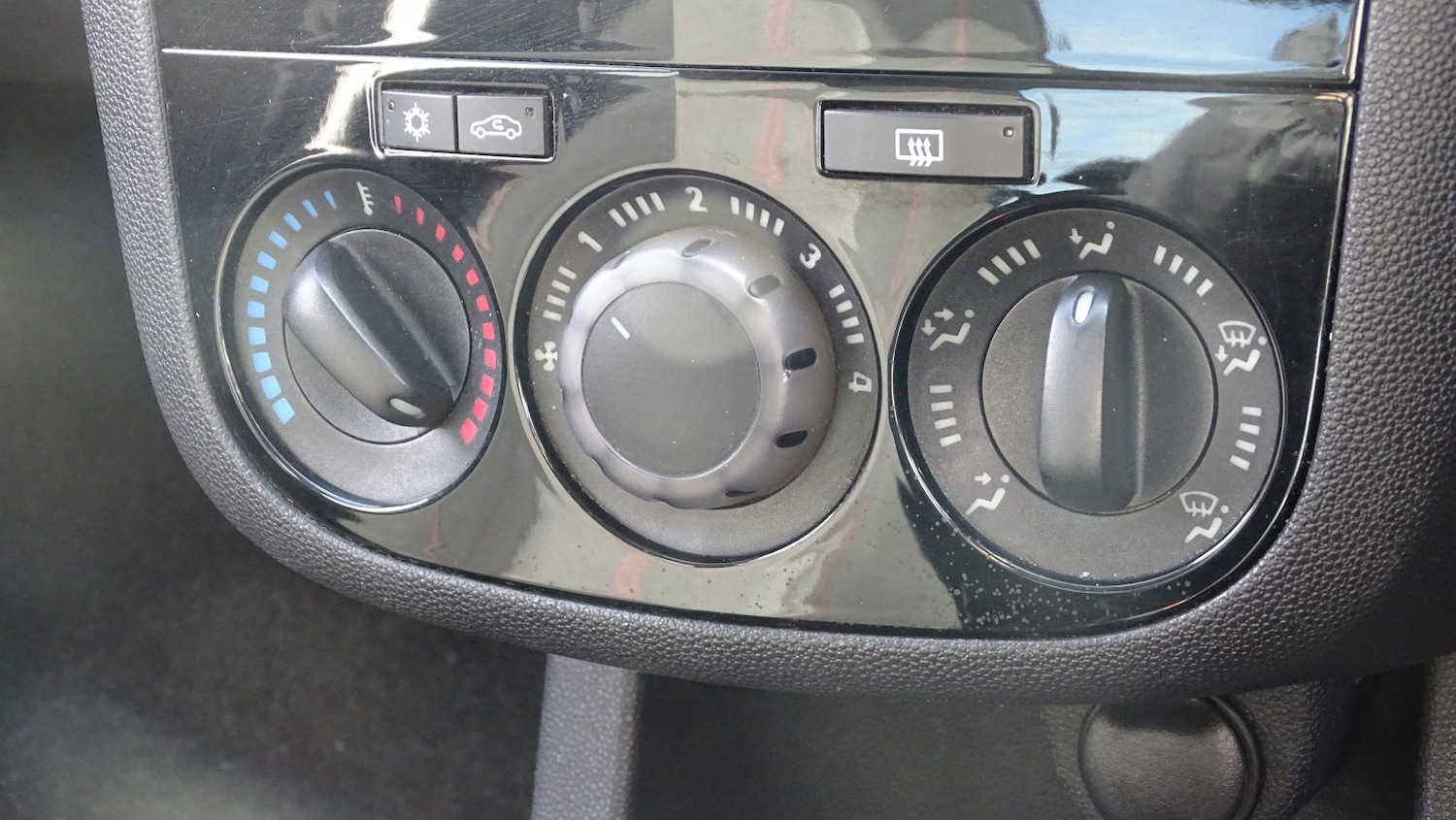 Used Vauxhall Corsa 2012 for sale - 77837019: Photo 36