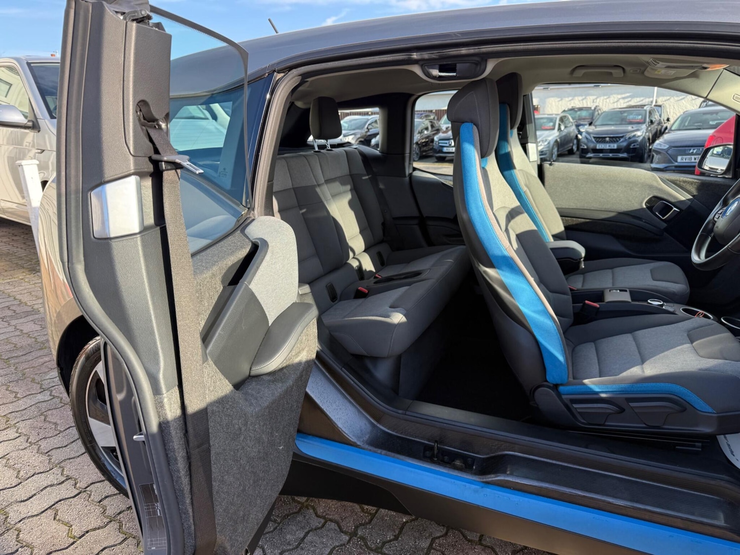 Used BMW i3 2017 for sale - 76832854: Photo 24