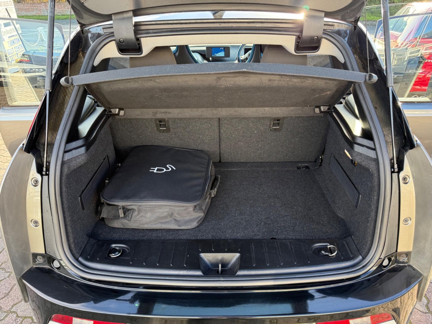 Used BMW i3 2017 for sale - 76832854: Photo 38