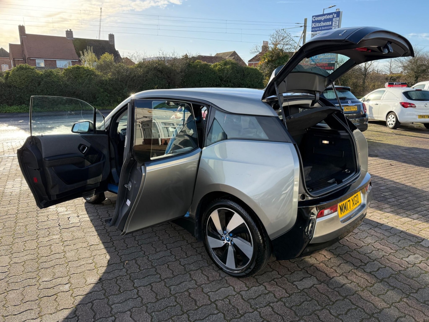 Used BMW i3 2017 for sale - 76832854: Photo 46