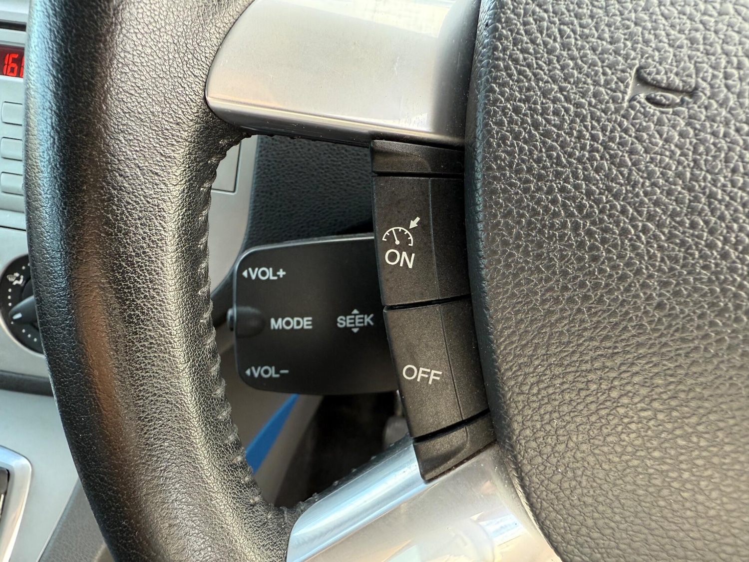 Used Ford Kuga 2008 for sale - 76227909: Photo 15