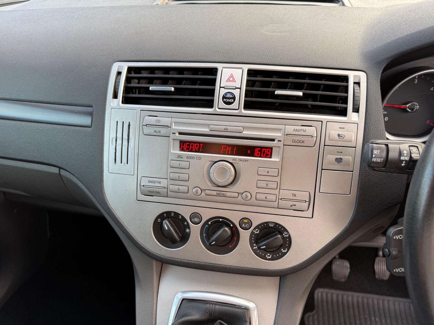 Used Ford Kuga 2008 for sale - 76227909: Photo 17