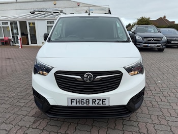 Used Vauxhall Combo 2019 for sale - 76158452: Photo 2