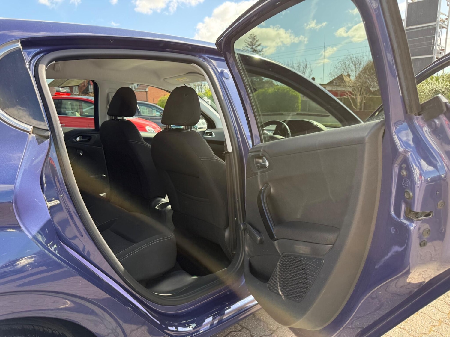 Used Peugeot 208 2016 for sale - 78058413: Photo 24