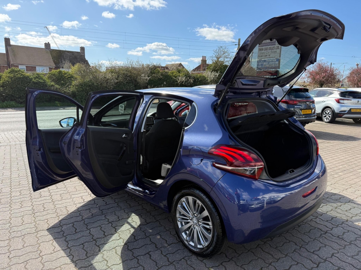 Used Peugeot 208 2016 for sale - 78058413: Photo 45