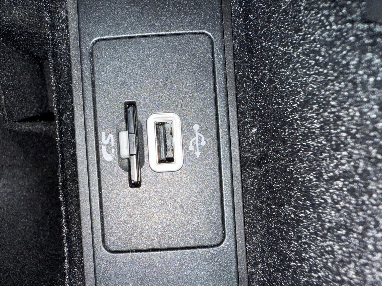 Used Ford Mondeo 2015 for sale - 77156299: Photo 19