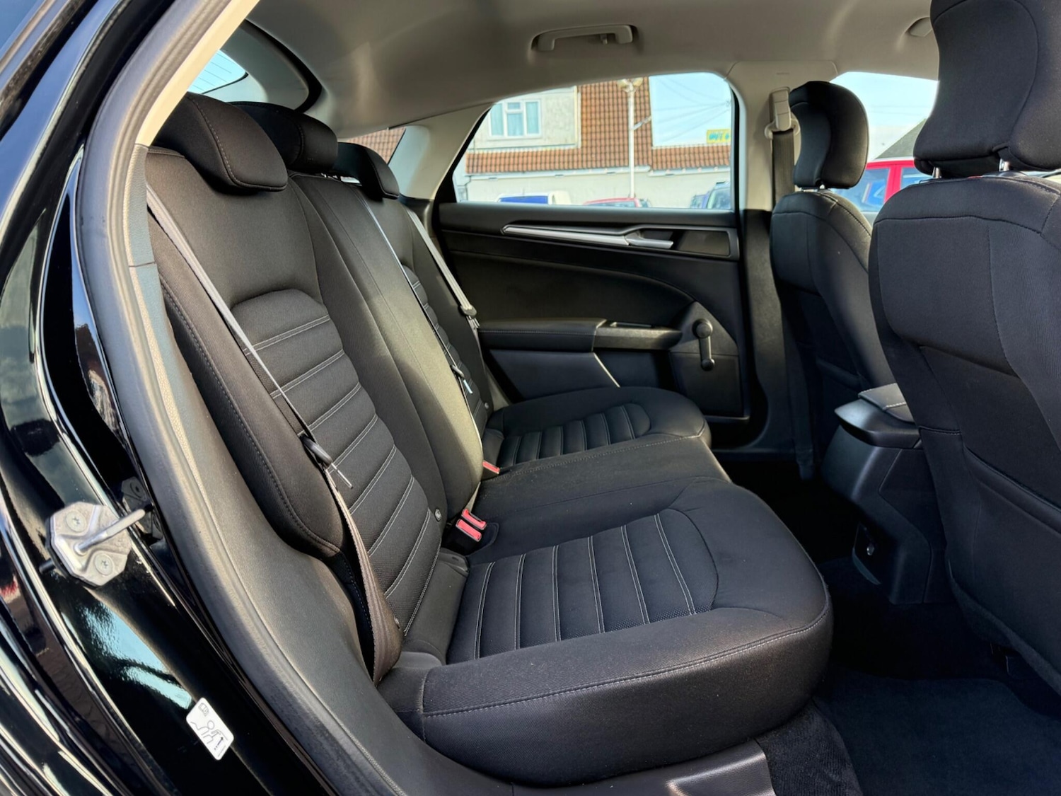 Used Ford Mondeo 2015 for sale - 77156299: Photo 25