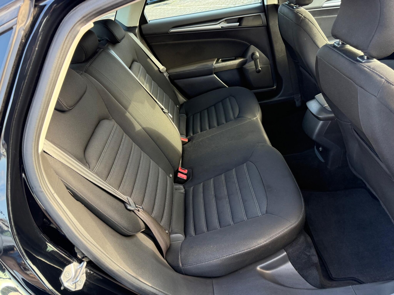 Used Ford Mondeo 2015 for sale - 77156299: Photo 26