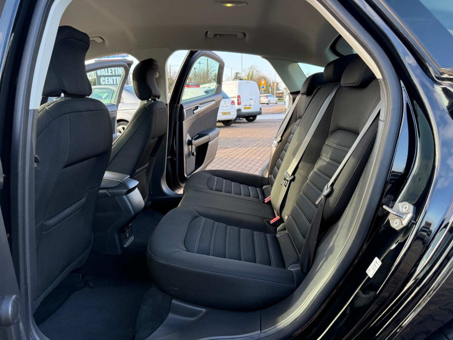 Used Ford Mondeo 2015 for sale - 77156299: Photo 28