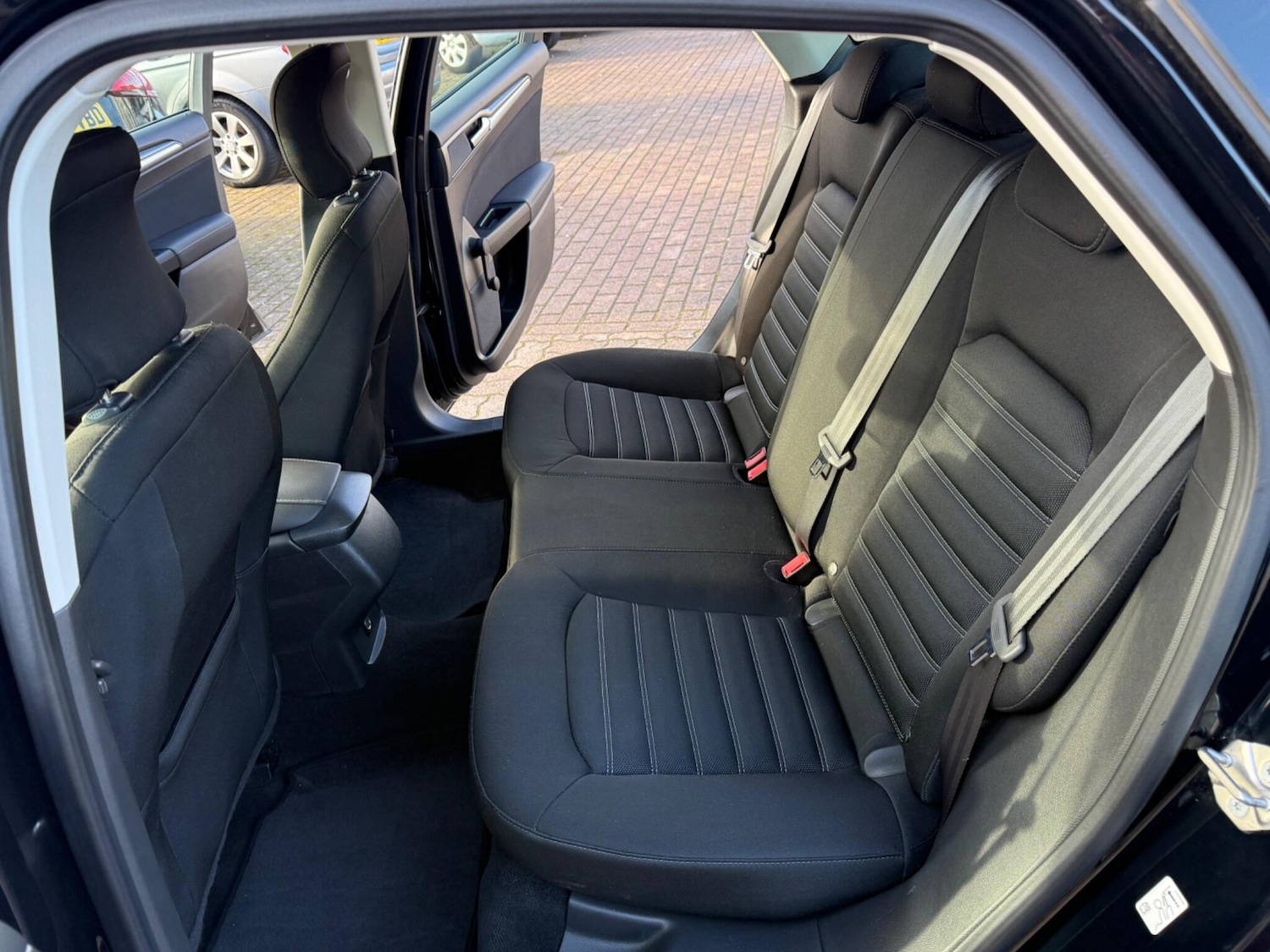 Used Ford Mondeo 2015 for sale - 77156299: Photo 29