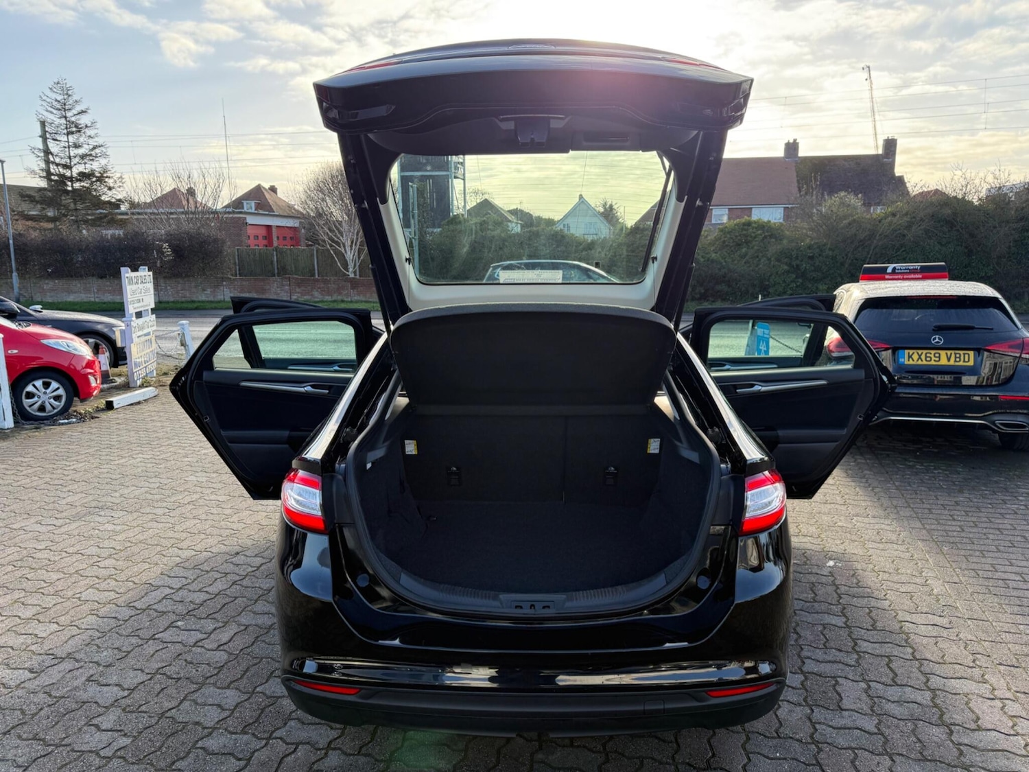 Used Ford Mondeo 2015 for sale - 77156299: Photo 38