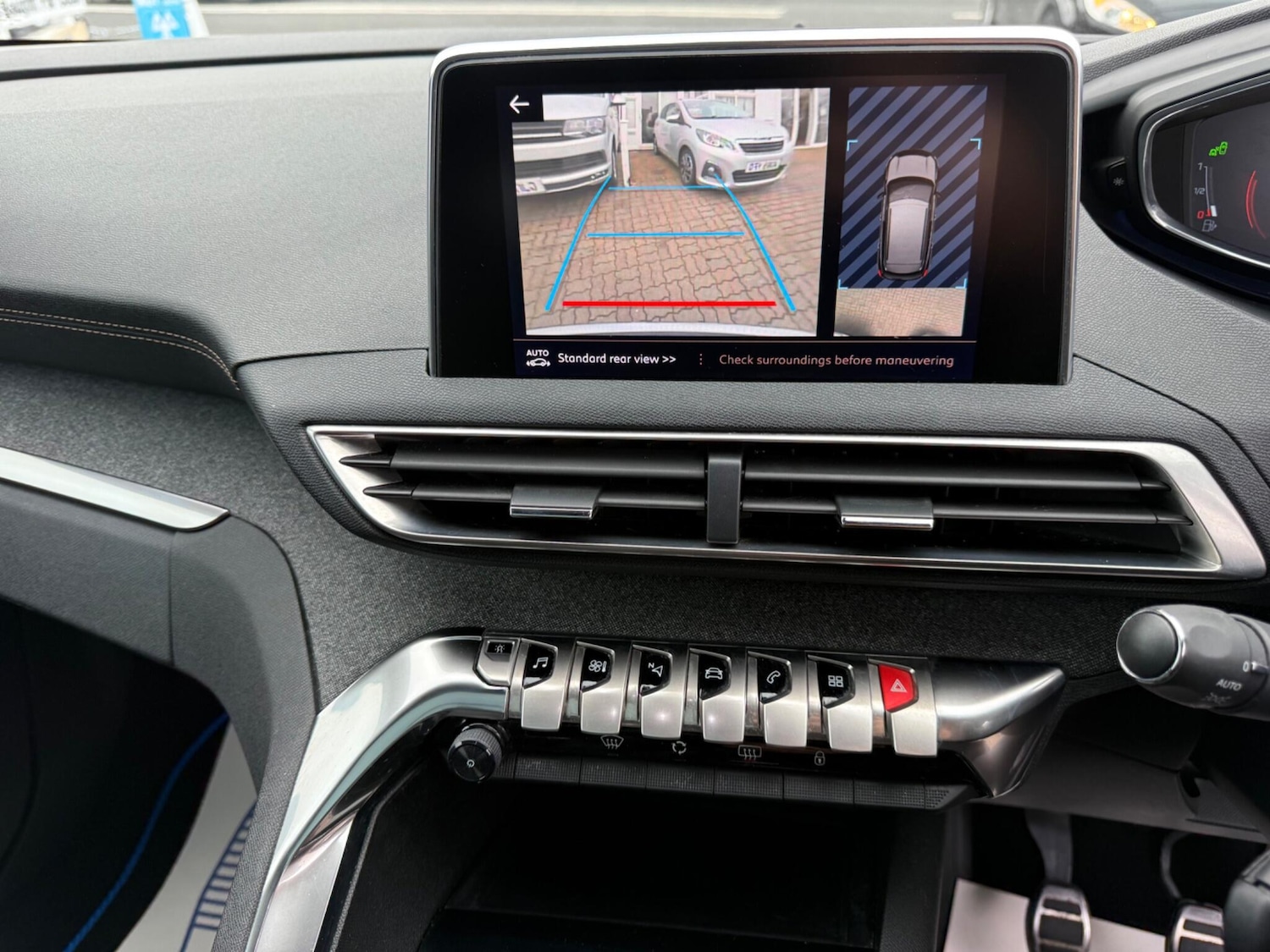 Used Peugeot 3008 2018 for sale - 77549345: Photo 19