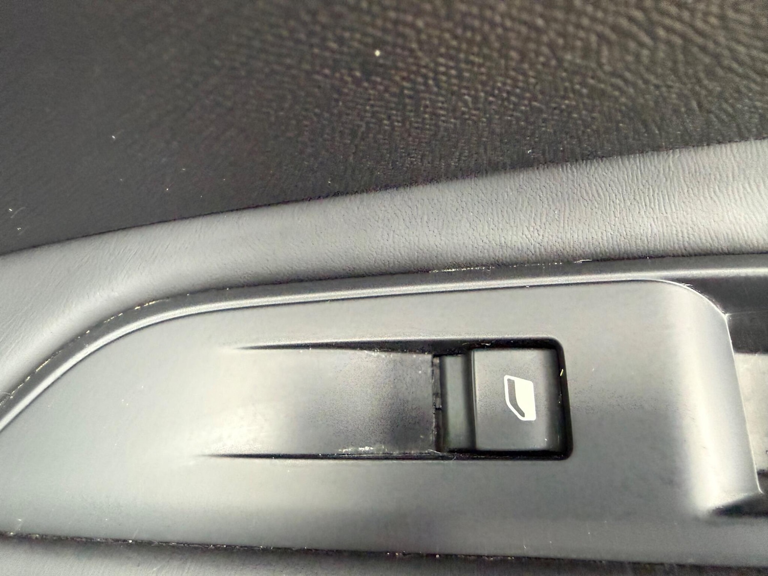 Used Peugeot 3008 2018 for sale - 77549345: Photo 27