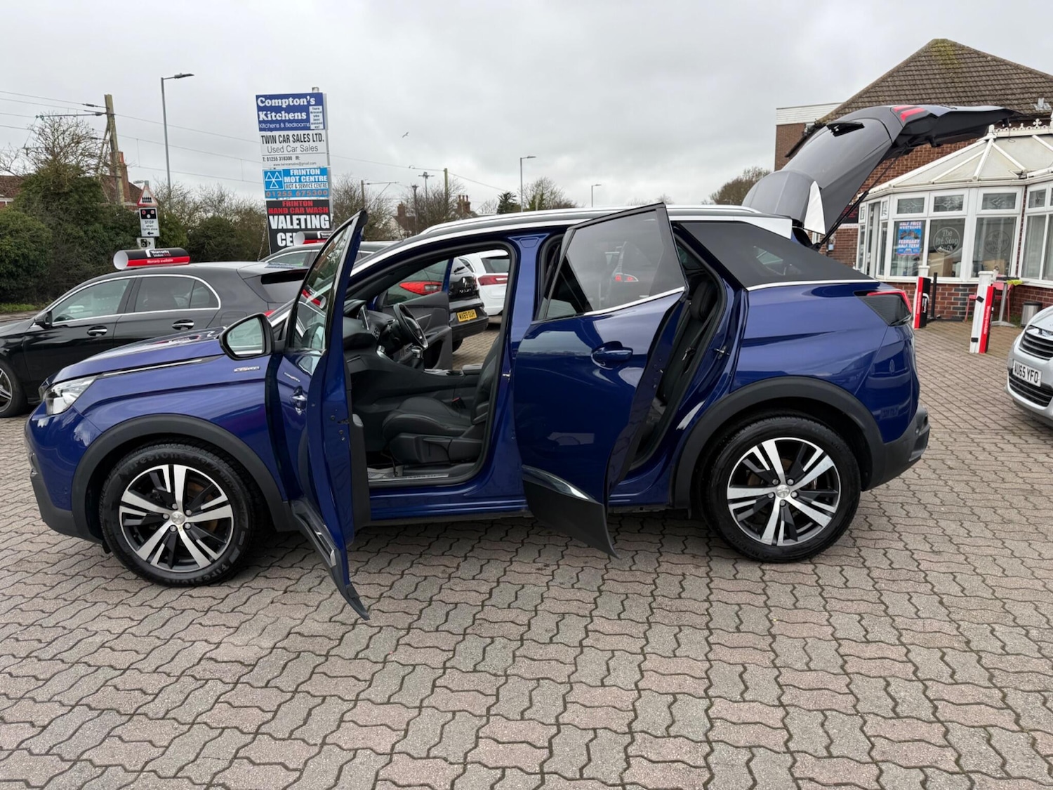 Used Peugeot 3008 2018 for sale - 77549345: Photo 49