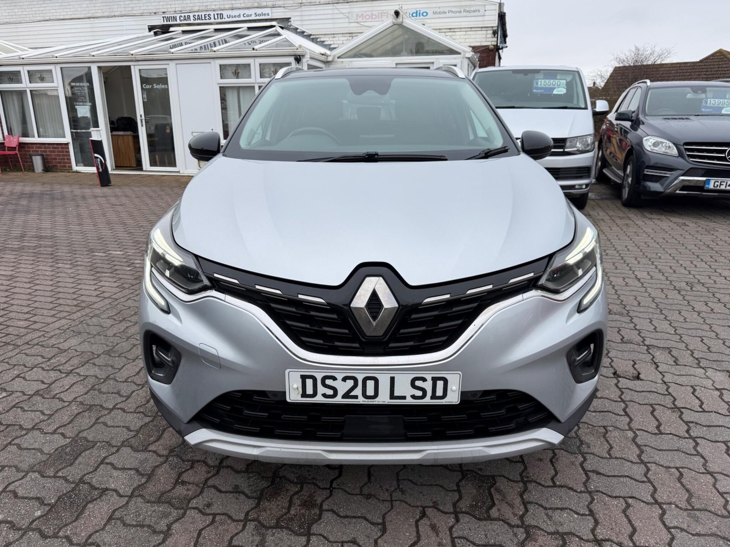 Used Renault Captur 2020 for sale - 77695486: Photo 2