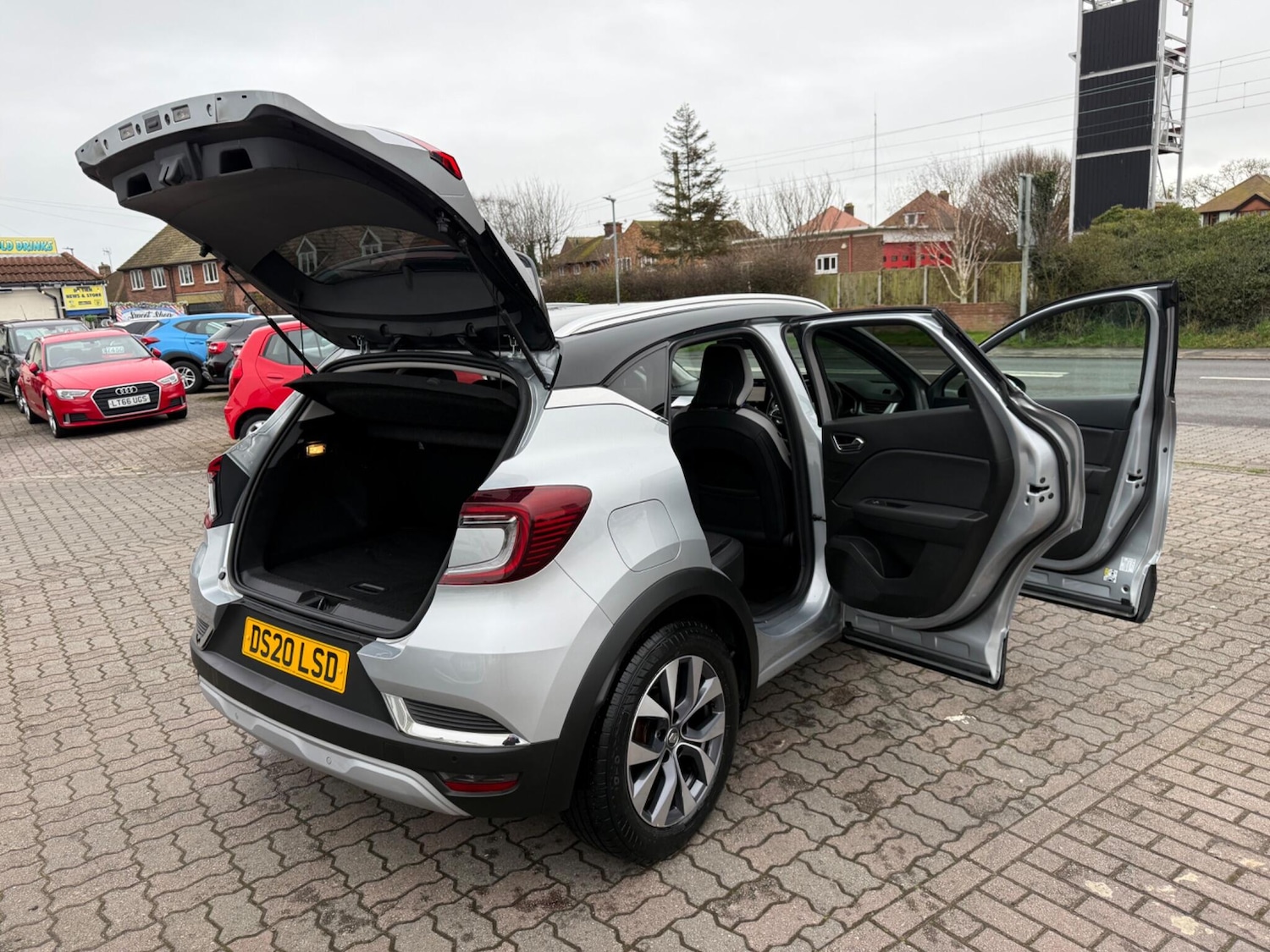 Used Renault Captur 2020 for sale - 77695486: Photo 44