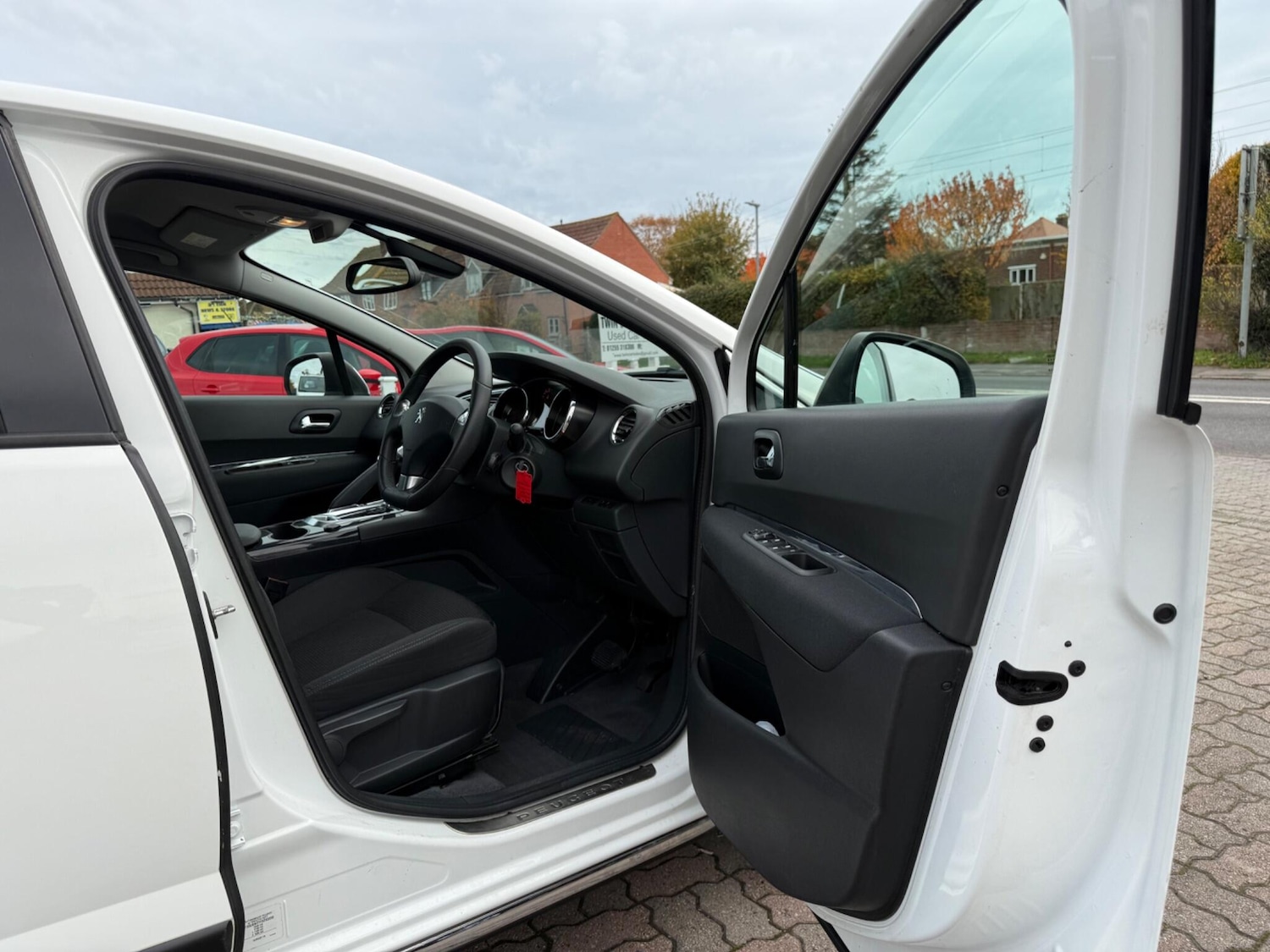 Used Peugeot 3008 2016 for sale - 76498679: Photo 10