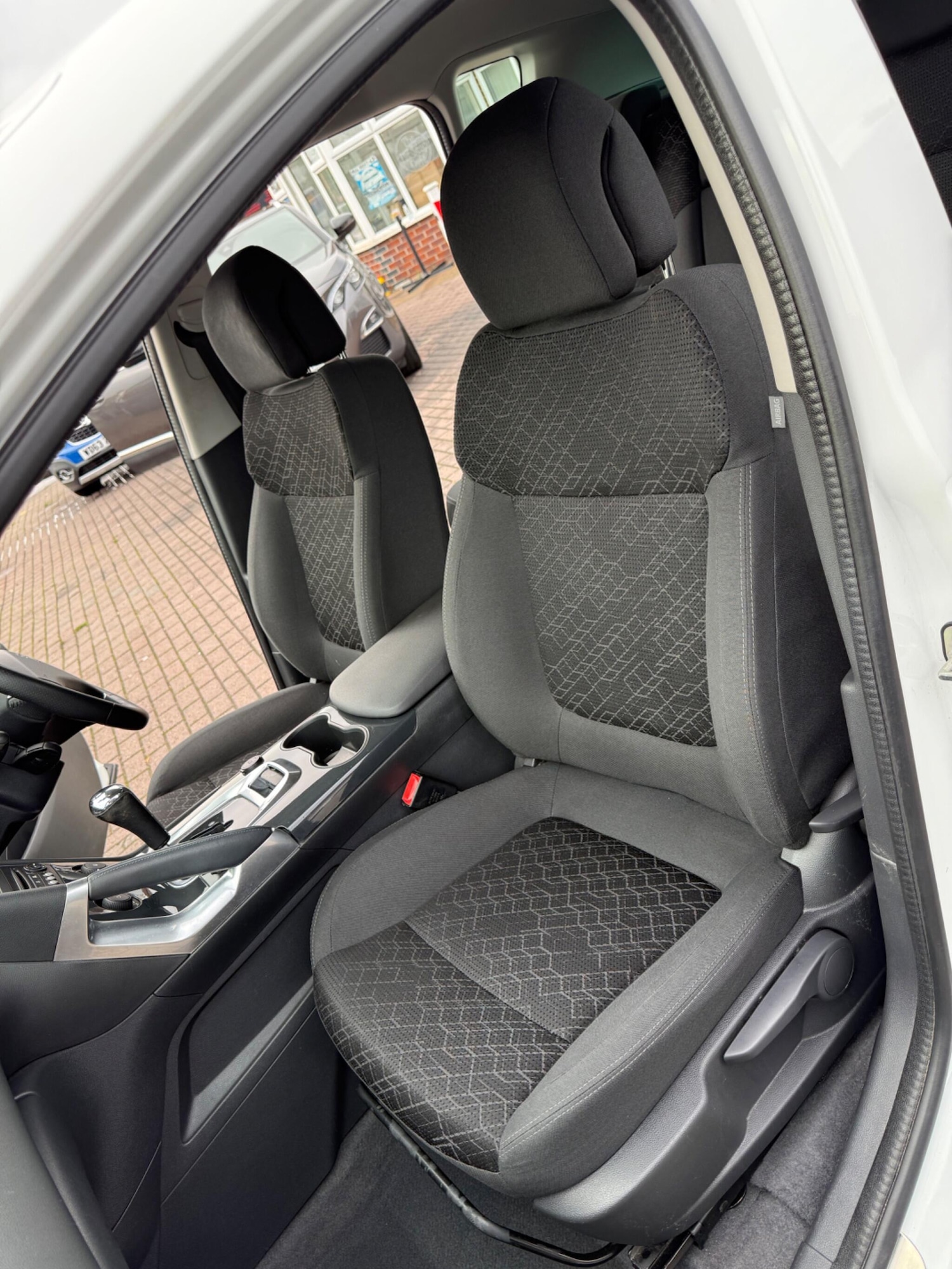 Used Peugeot 3008 2016 for sale - 76498679: Photo 35