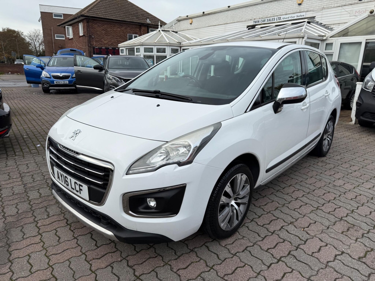 Used Peugeot 3008 2016 for sale - 76498679: Photo 4