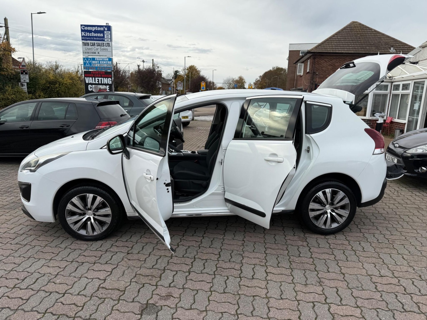 Used Peugeot 3008 2016 for sale - 76498679: Photo 45