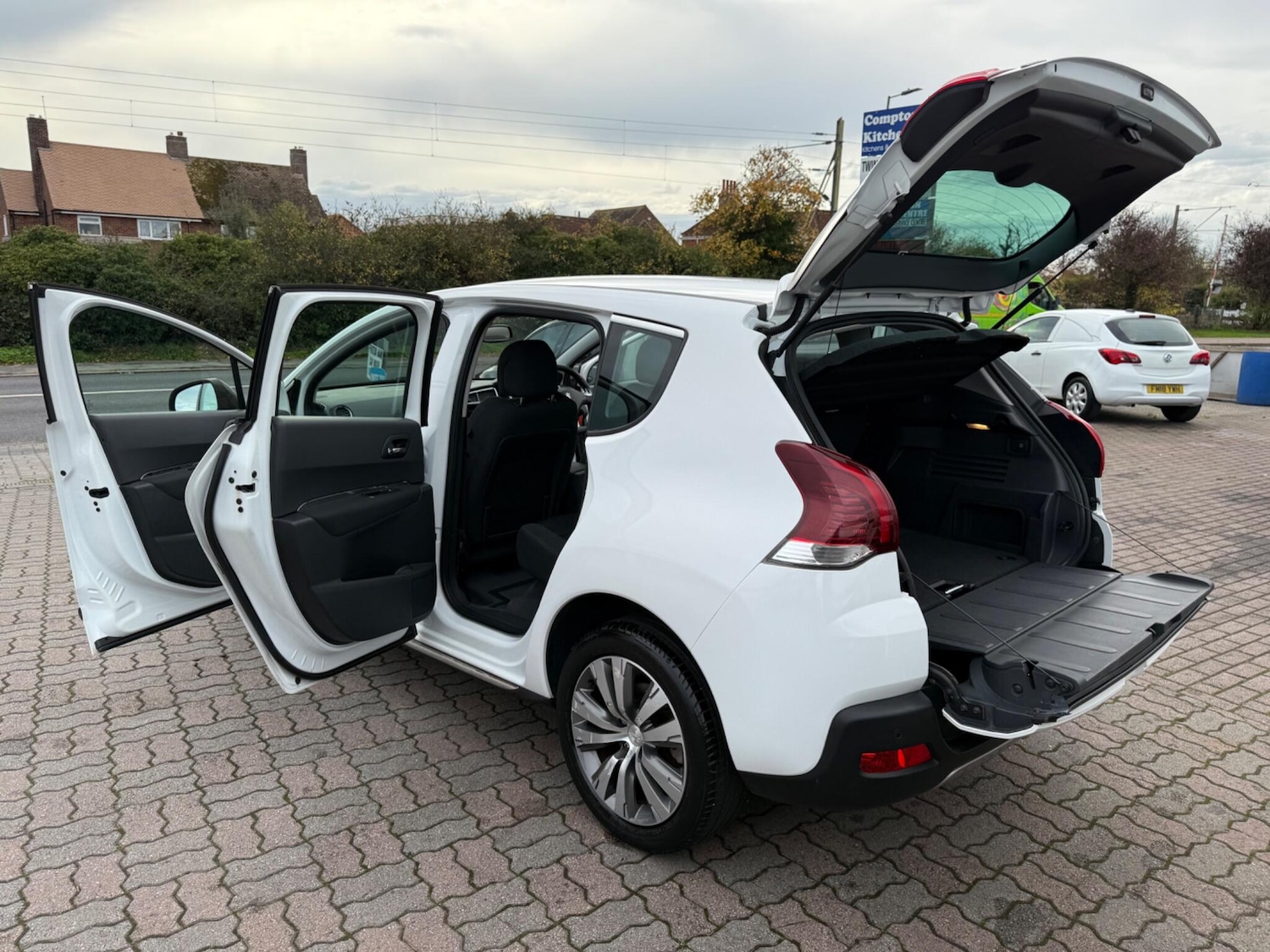 Used Peugeot 3008 2016 for sale - 76498679: Photo 46