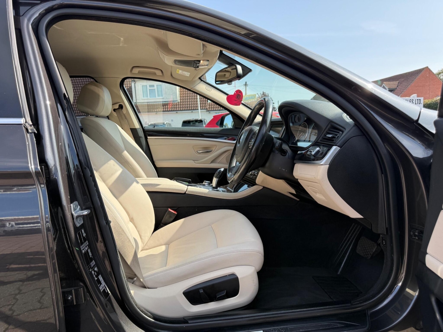 Used BMW 5 Series 2017 for sale - 75808842: Photo 21