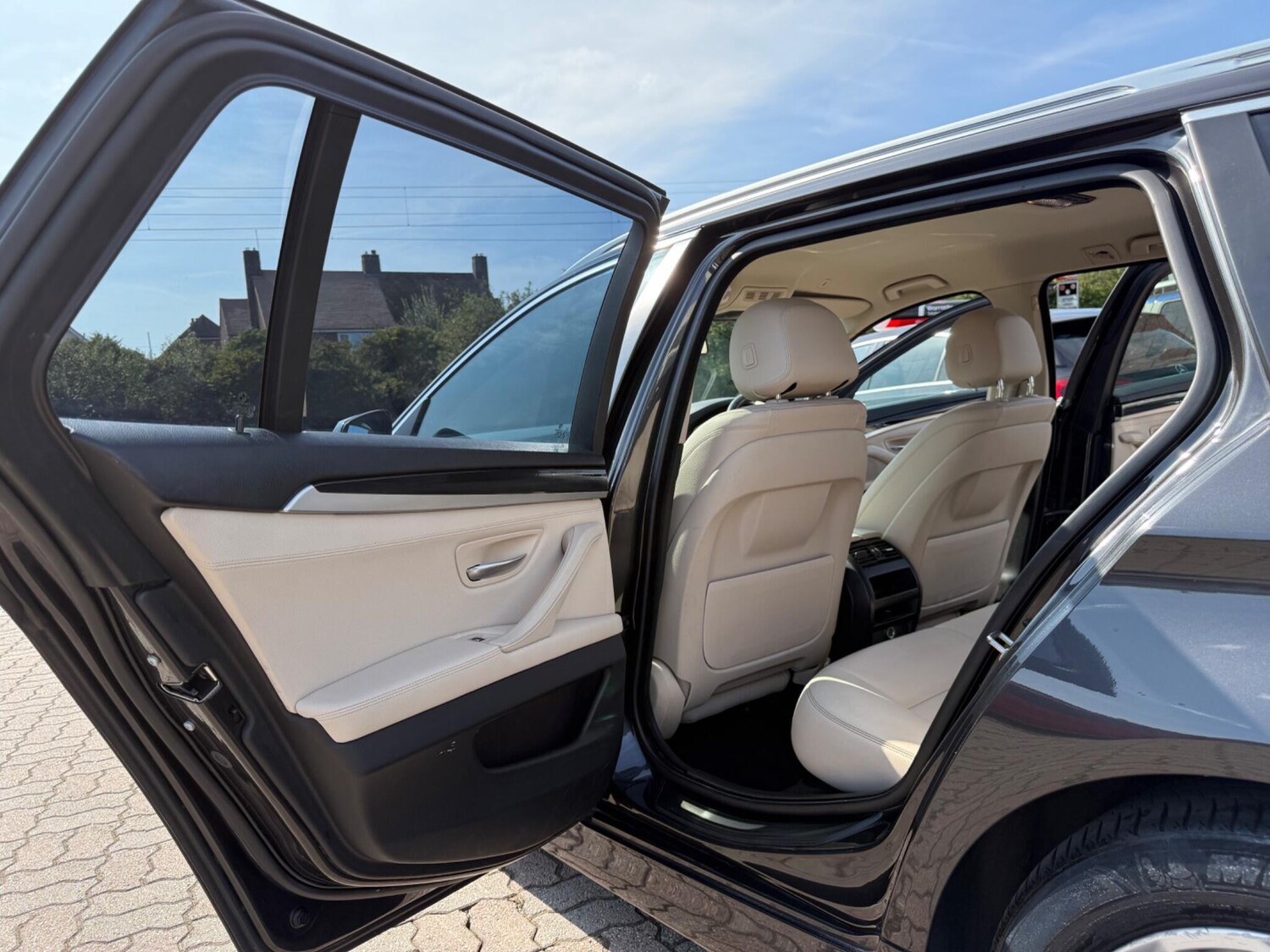 Used BMW 5 Series 2017 for sale - 75808842: Photo 28