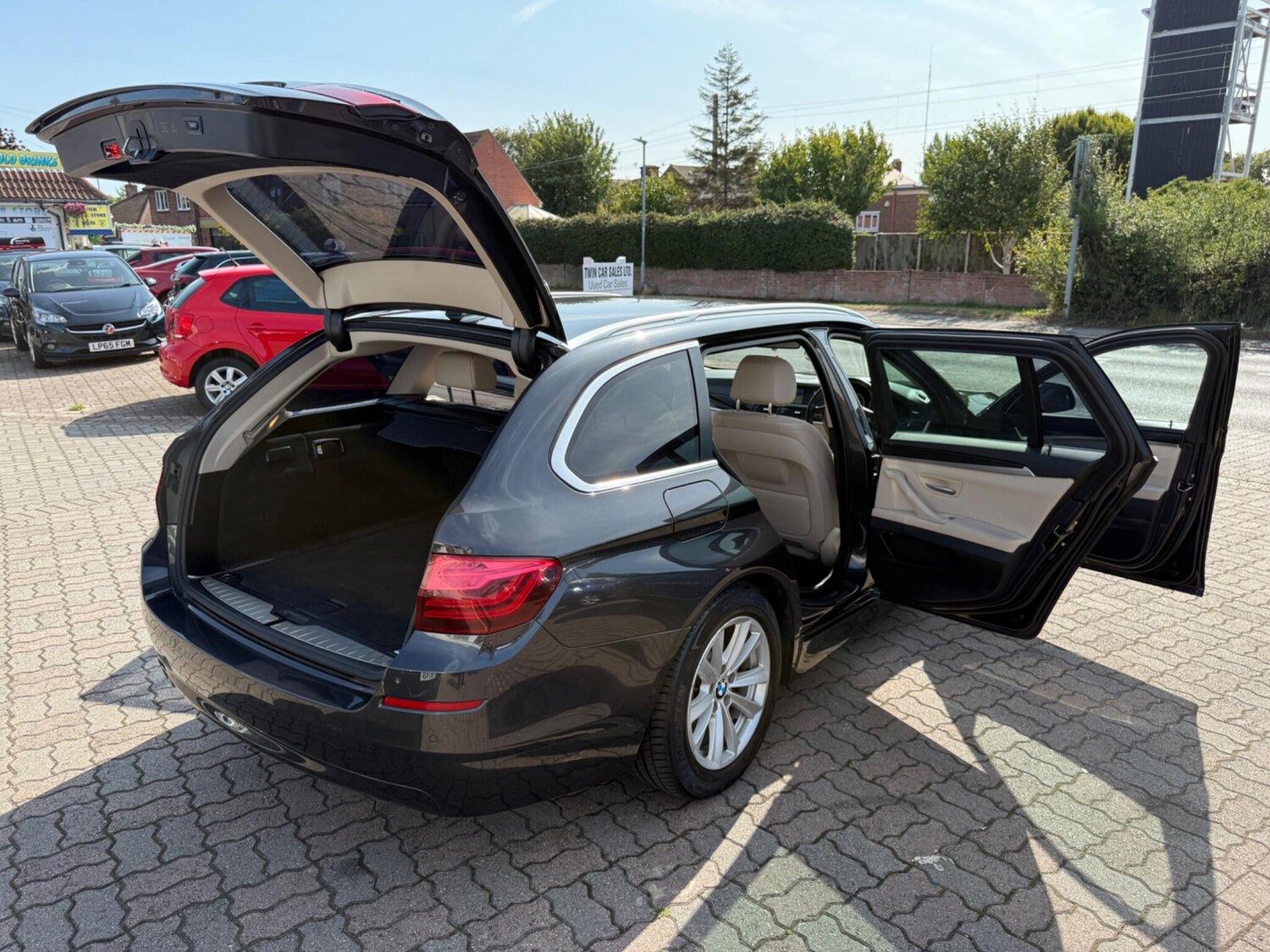 Used BMW 5 Series 2017 for sale - 75808842: Photo 41