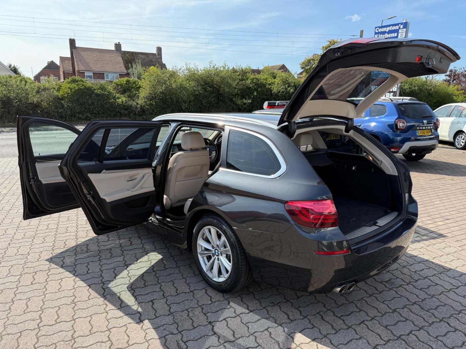 Used BMW 5 Series 2017 for sale - 75808842: Photo 47