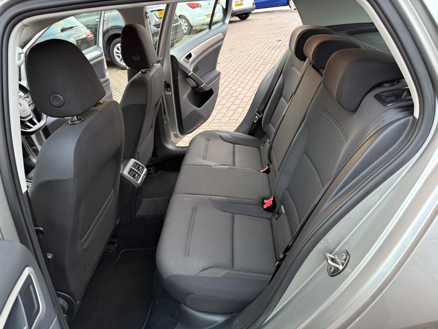 Used Volkswagen Golf 2015 for sale - 76349131: Photo 32