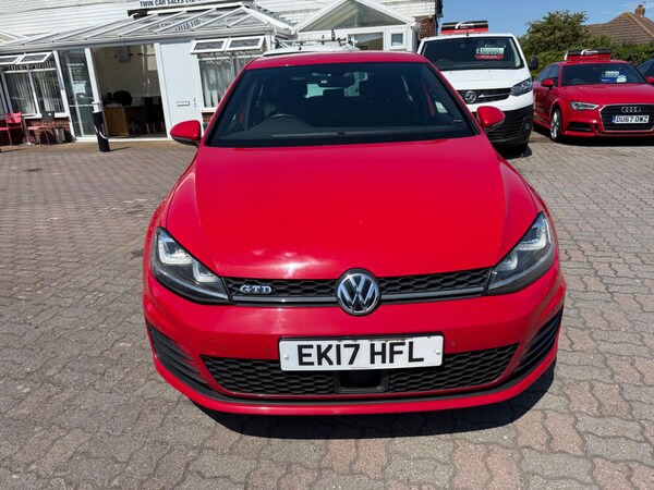 Used Volkswagen Golf 2017 for sale - 75268068: Photo 2