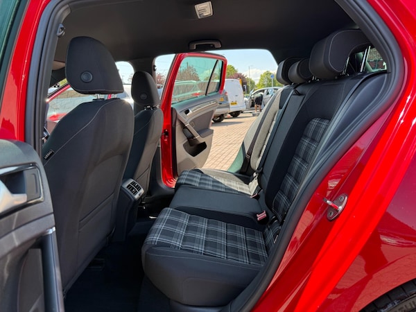 Used Volkswagen Golf 2017 for sale - 75268068: Photo 31