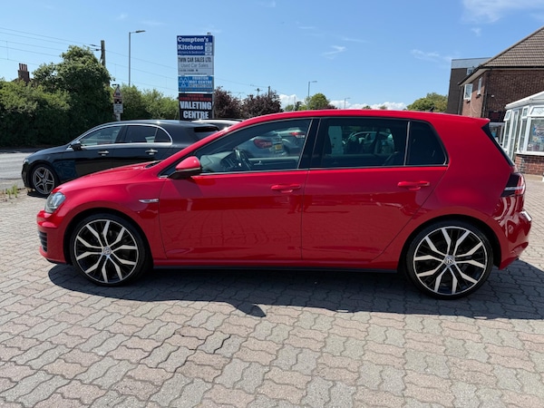 Used Volkswagen Golf 2017 for sale - 75268068: Photo 5