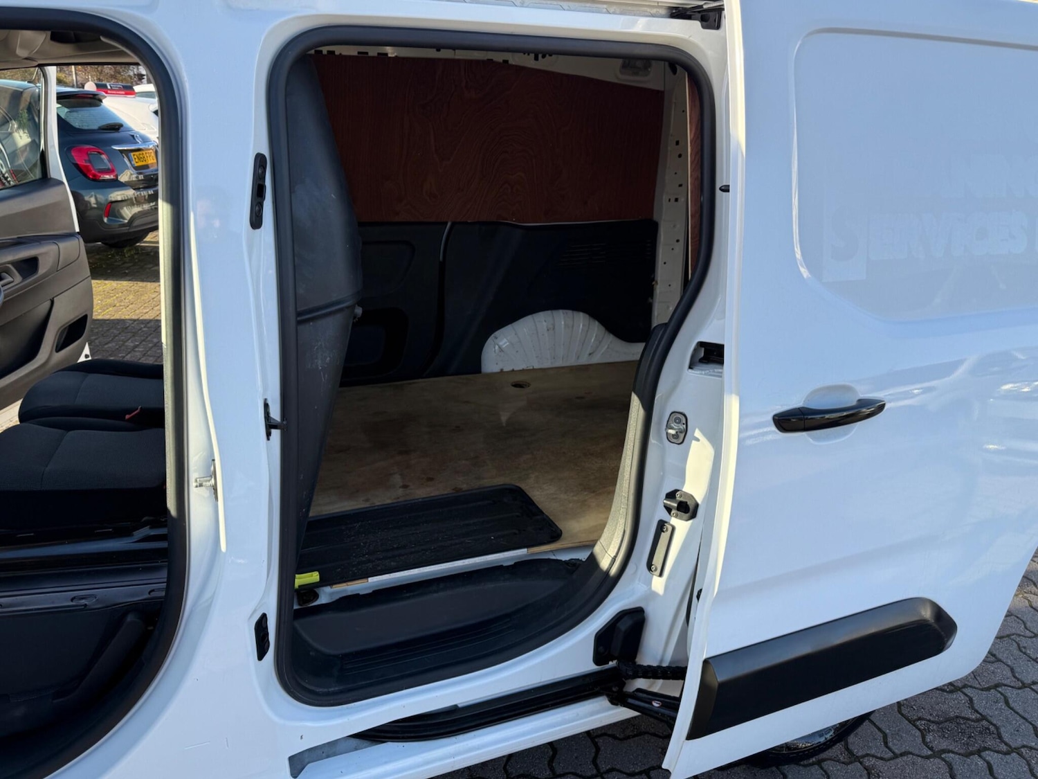 Used Citroen Berlingo 2019 for sale - 76659358: Photo 30