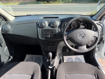 Used Dacia Sandero 2016 for sale - 78833871: Photo