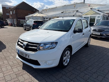Used Dacia Sandero 2016 for sale - 78833871: Photo