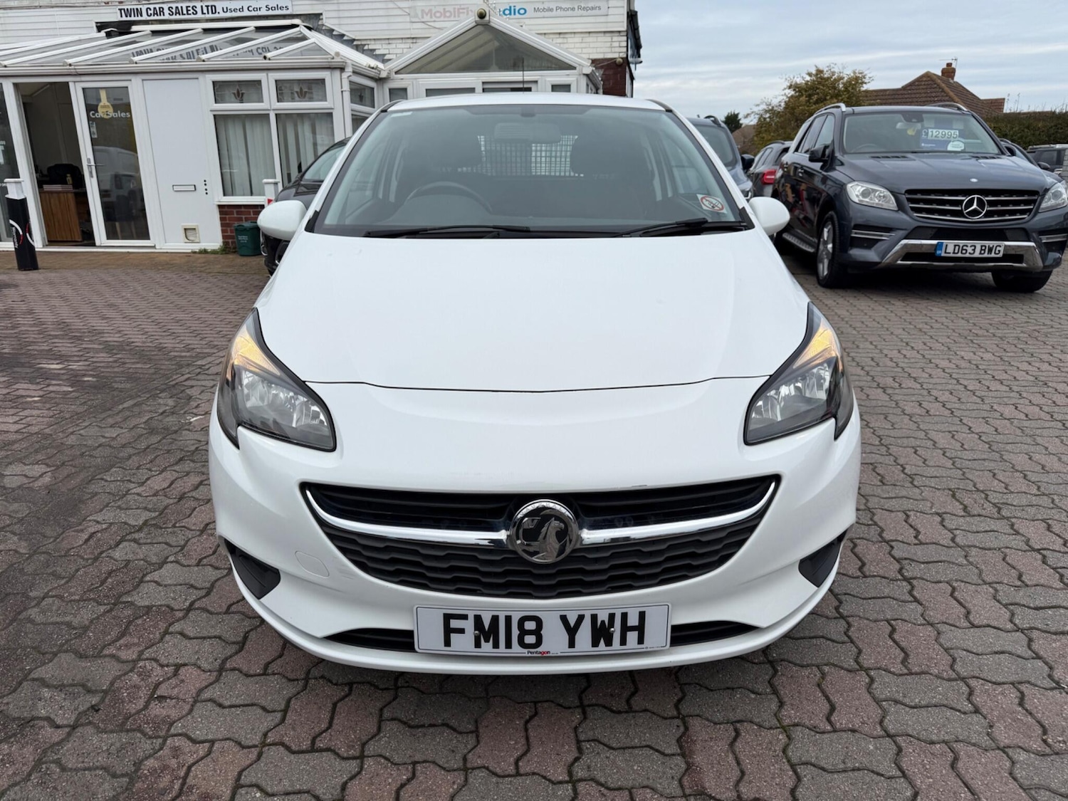 Used Vauxhall Corsa 2018 for sale - 76473257: Photo 2