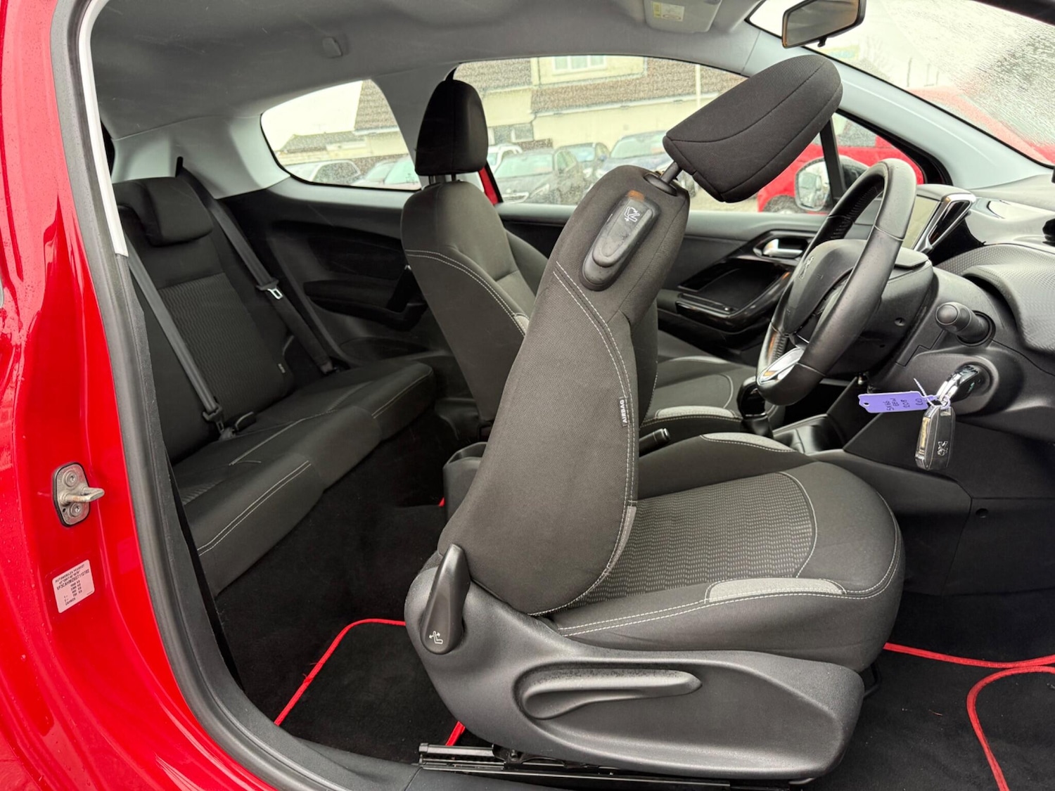 Used Peugeot 208 2017 for sale - 77564729: Photo 25