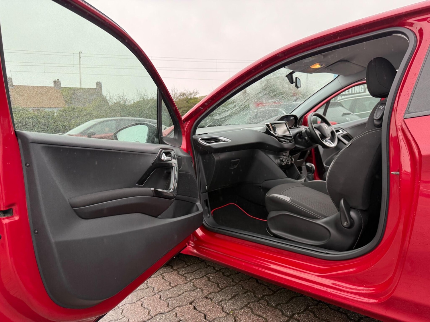 Used Peugeot 208 2017 for sale - 77564729: Photo 29