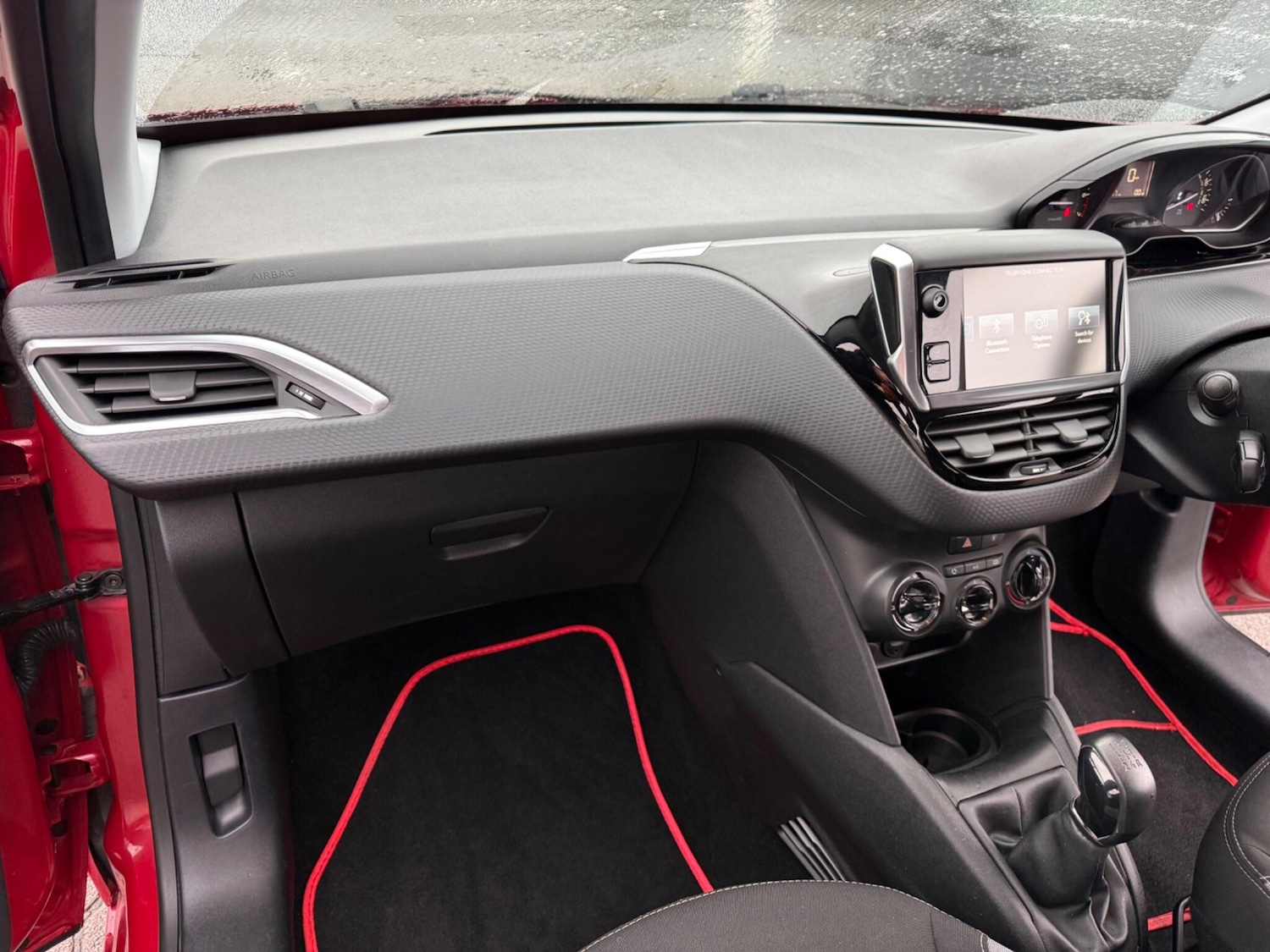 Used Peugeot 208 2017 for sale - 77564729: Photo 32