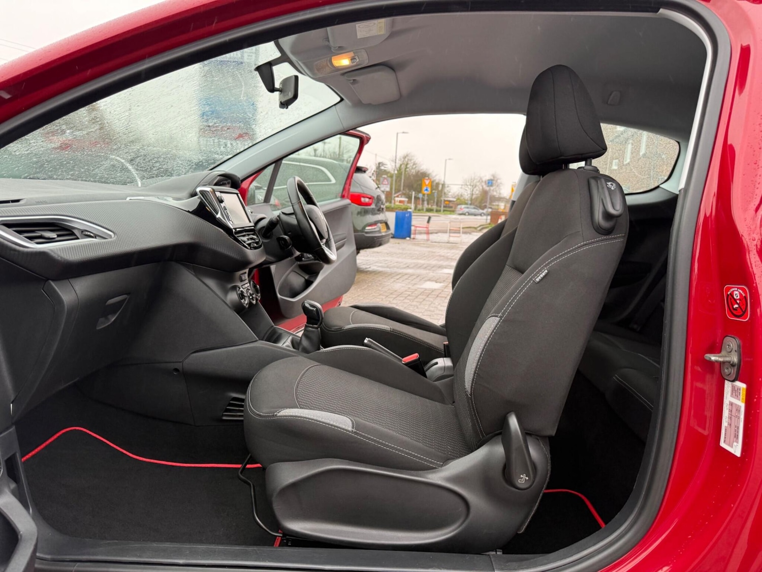 Used Peugeot 208 2017 for sale - 77564729: Photo 33