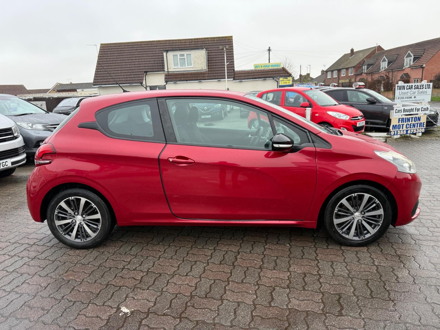 Used Peugeot 208 2017 for sale - 77564729: Photo 9